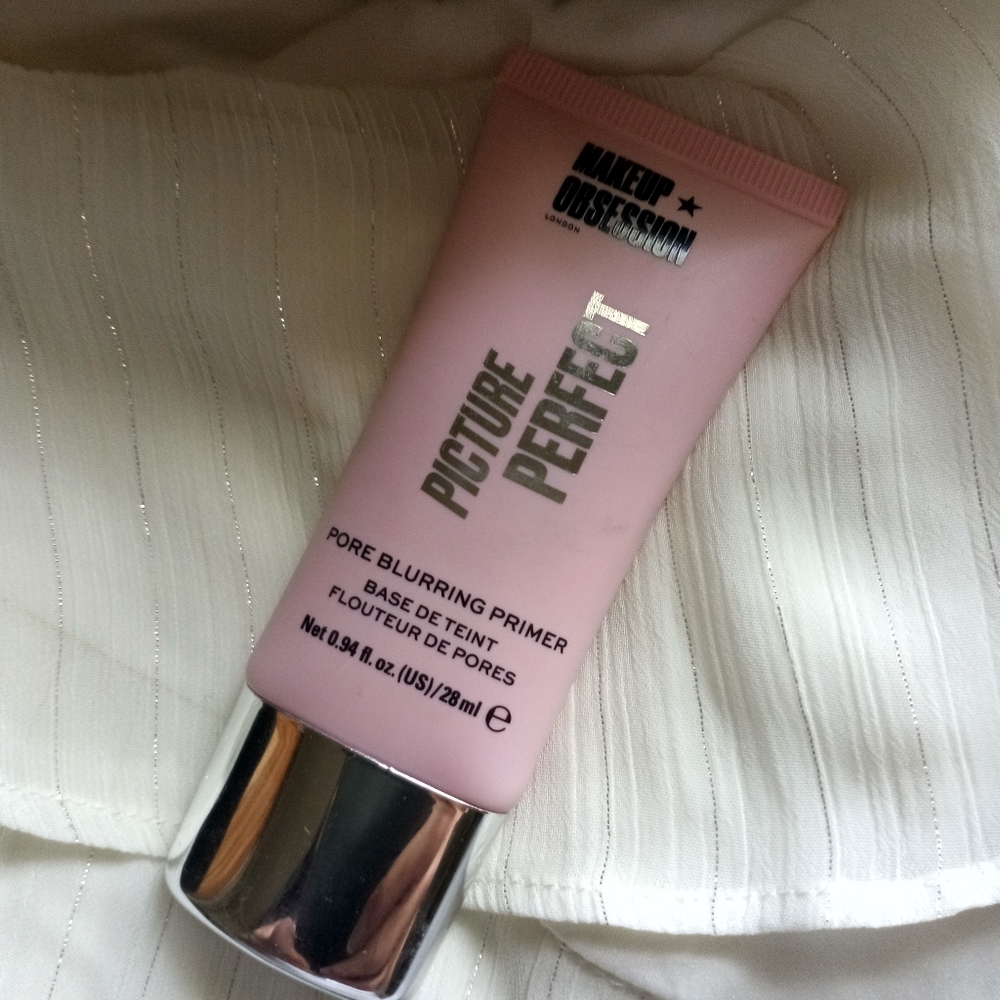 Pore blurring primer, base tint